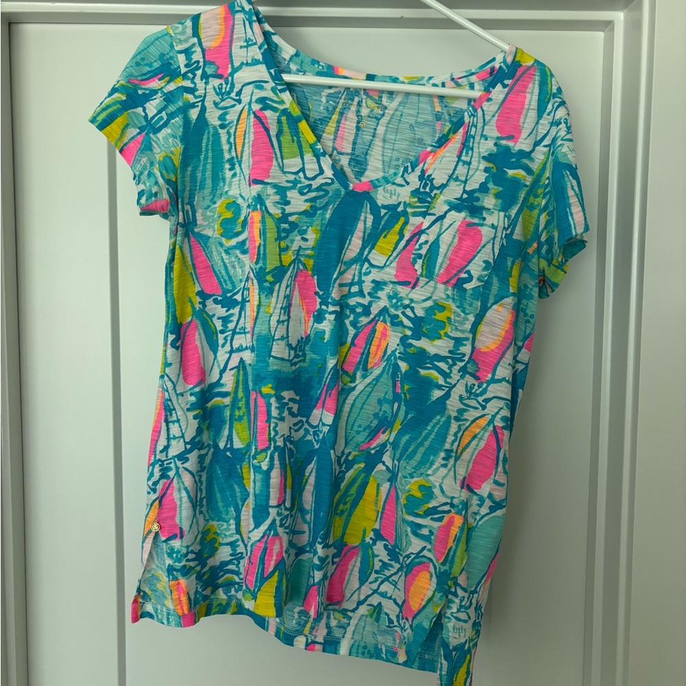 Lilly Pulitzer Etta V-Neck Top - size SMALL